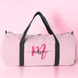 Hot Roze Monogram Naam Meisje Script Sport Plunjezak<br><div class="desc">Verhoog uw spel met onze Hot Pink Monogram Naam Meisje Script Sport Duffle Bag! Met een levendig hot pink ontwerp, is deze plunjezak gepersonaliseerd met jouw naam in een elegant lettertype voor een aangepaste touch. Ideaal voor sport, gymsessies of reizen, het biedt voldoende ruimte en duurzame constructie om uw uitrusting...</div>