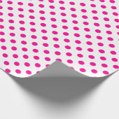 Hot-roze pooldot op witte middenruimte cadeaupapier (Hoek)