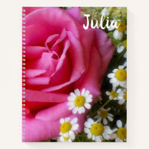 Hot-roze Roos en White Daisies Foto