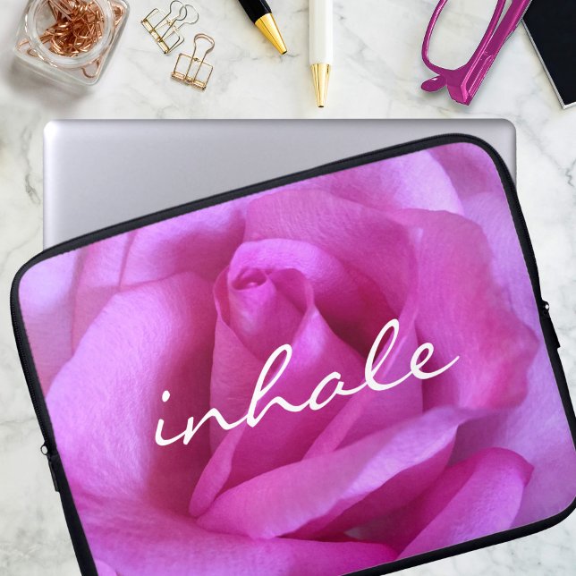 Hot Roze Roos Foto Inhaleren Quote Modern Eenvoudi Laptop Sleeve (Creator heeft geüpload)
