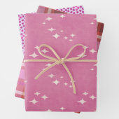 Hot-roze stippen, sterren en gips inpakpapier vel (In situ)