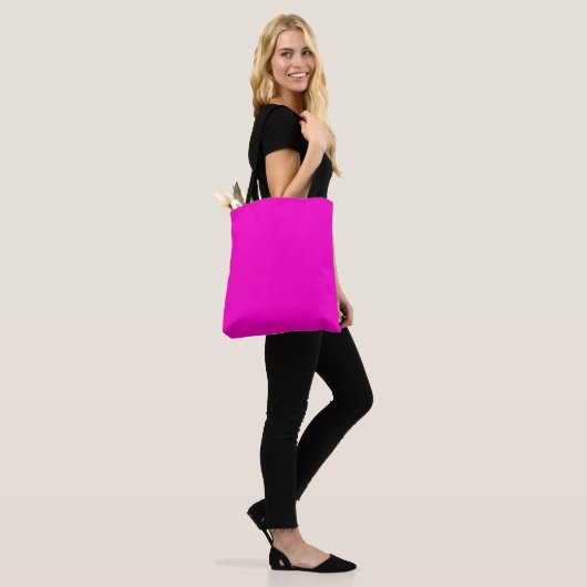 Hot-roze, vaste kleur tote bag (Op model)