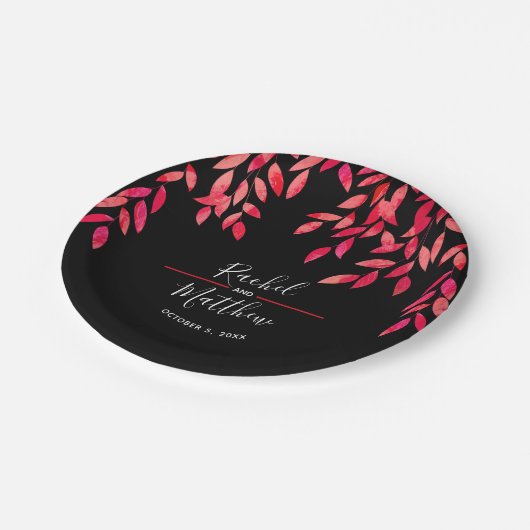 Hot-roze vulling op het zwarte huwelijk papieren bordje (Gekanteld)