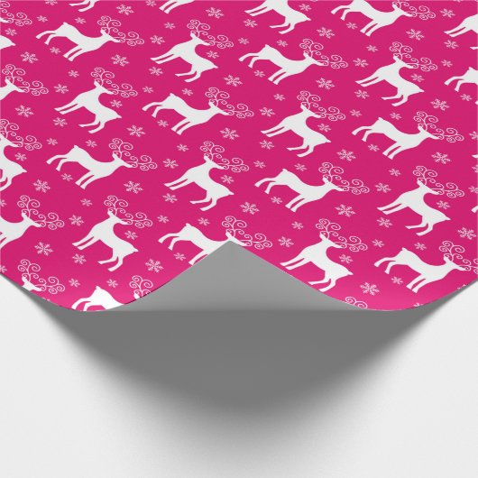 Hot-roze winterrendiertjes en sneeuwvlokken kerst cadeaupapier (Hoek)