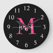 Hot Roze Zwart Modern Script Girly Monogram Naam Grote Klok (Voorkant)