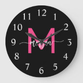 Hot Roze Zwart Modern Script Girly Monogram Naam Grote Klok (Voorkant)