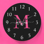 Hot Roze Zwart Modern Script Girly Monogram Naam Grote Klok<br><div class="desc">Maak een gedurfde uitspraak in uw ruimte met onze Hot Pink Modern Script Girly Monogram Naam Grote Klok! Deze klok heeft een levendig roze ontwerp en is gepersonaliseerd met jouw naam in een stijlvol, modern script. Het geeft elke kamer een stijlvol en persoonlijk tintje. Perfect voor kamers, kantoren of woonruimtes,...</div>