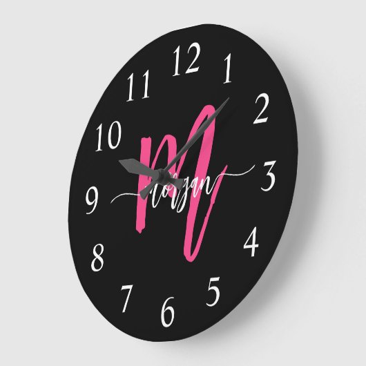 Hot Roze Zwart Modern Script Girly Monogram Naam Grote Klok (Hoek)