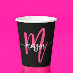 Hot Roze Zwart Modern Script Girly Monogram Naam Papieren Bekers<br><div class="desc">Maak uw feesten pop met onze Hot Pink Modern Script Girly Monogram Naam Paper Cups! Met een levendig roze ontwerp zijn deze bekers gepersonaliseerd met jouw naam in een elegant, modern script voor een chique, aangepaste touch. Ideaal voor verjaardagen, feesten of een speciale gelegenheid, ze combineren stijl met functionaliteit. Gemaakt...</div>