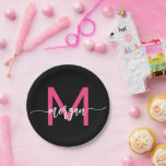 Hot Roze Zwart Modern Script Girly Monogram Naam Papieren Bordje<br><div class="desc">Voeg een vleugje chic toe aan uw feesten met onze Hot Pink Modern Script Girly Monogram Name Paper-Borden! Deze borden zijn voorzien van een levendig roze ontwerp en zijn gepersonaliseerd met jouw naam in een elegant, modern script voor een aangepaste, stijlvolle touch. Perfect voor verjaardagen, feesten of een speciale gelegenheid,...</div>