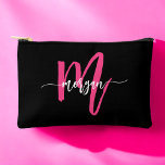 Hot Roze Zwart Monogram Naam Meisje Script Etui<br><div class="desc">Organiseer uw benodigdheden in stijl met onze Hot Pink Monogram Name Girl's Script Accessoirezak! Deze tas is voorzien van een opvallend roze ontwerp en is gepersonaliseerd met jouw naam in een elegant lettertype voor een chique, aangepaste toets. Ideaal voor het bewaren van cosmetica, briefpapier of kleine accessoires, het combineert praktische...</div>