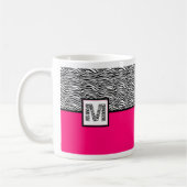 Hot roze zwart & wit zebra print monogram koffiemok (Links)