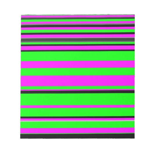 Hot-roze zwarte kleurrijke strippatroon notitieblok (Voorkant)