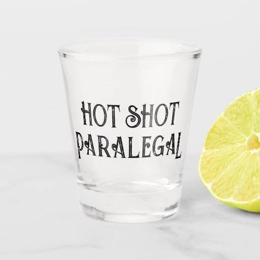 Hot shot paralegal | Grappig geschenkglas Glas (Voorkant)