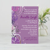 Hot Violet Swirls Stars Bat Mitzvah Uitnodiging (Staand voorkant)