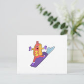 Hotdog als snowboarder met snowboard briefkaart (Staand voorkant)
