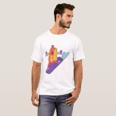 Hotdog als Snowboarder met Sonowboard T-shirt (Voorkant volledig)
