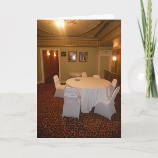 Hotel Duluth Overdekte Stoelen & Tafels Hallowe’en Kaart (Voorkant)