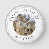 Hotel Name Plus Hotel Foto op een Ronde Klok (Voorkant)