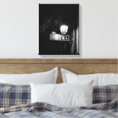 hotelbord, straatlicht en veel licht canvas afdruk (Insitu (Slaapkamer))