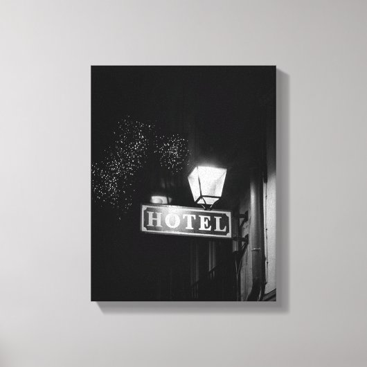 hotelbord, straatlicht en veel licht canvas afdruk (Voorkant)
