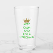Hou Calm Kiss A Leprechaun Partij Glas (Voorkant)