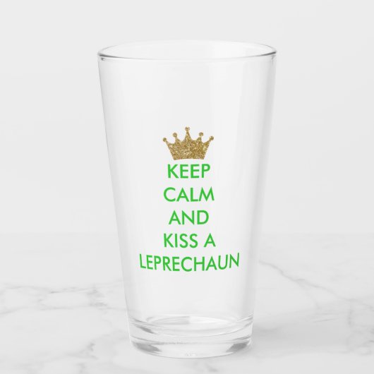 Hou Calm Kiss A Leprechaun Partij Glas (Voorkant)