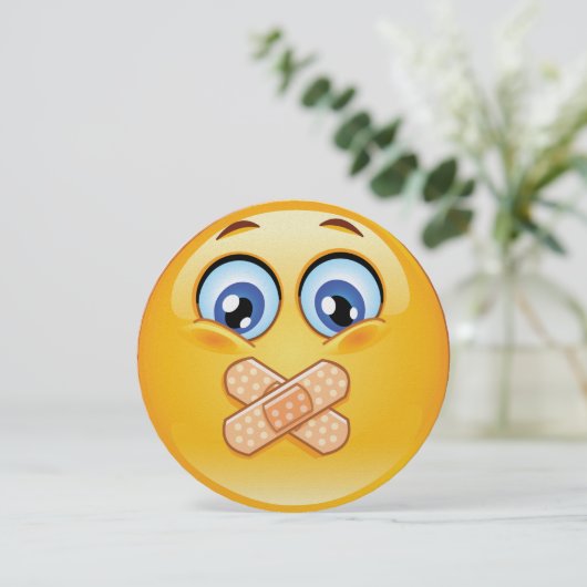 Hou het geheim! uitnodiging voor verrassingsfeest (Staand voorkant)