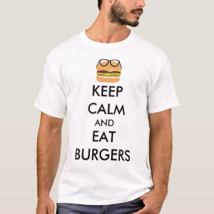 Hou kalm en eet brandwonden op t-shirt