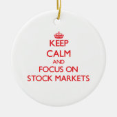 Hou kalm en focus op aandelenmarkten keramisch ornament (Voorkant)