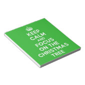 Hou kalm en focus op de kerstboom, grappig notitieblok (Schuin)