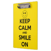 Hou kalm en glimlach op geel, gepersonaliseerd klembord (Links)