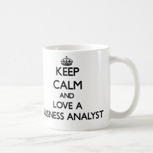 Hou kalm en hou van een zakenanalist koffiemok