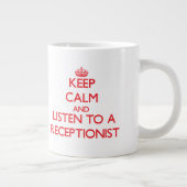 Hou kalm en luister naar een receptionist grote koffiekop (Rechts)