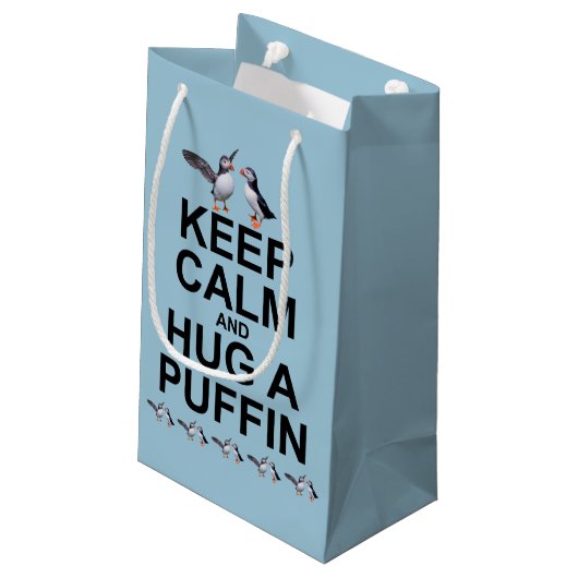 Hou kalm en pak een Puffin Gift Bag Klein Cadeauzakje (Achterkant Gekanteld)
