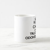 Hou kalm en vertrouw op de odontoloog koffiemok (Center)