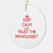 Hou kalm en vertrouw op de patholoog keramisch ornament (Links)