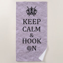 Hou kalm hak op de gehaakte krammen strandlaken