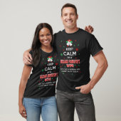 Hou kalm in Wildland brandbestrijder kerstmis T-shirt (Unisex)