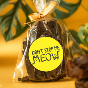 Hou me niet tegen als ik geel ben met zwarte Typog Ronde Sticker