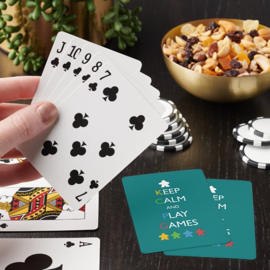 Hou rustig en speel games spelen pokerkaarten (Insitu)