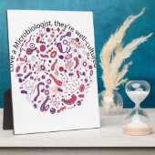 Hou van een microbioloog fotoplaat (Zijkant)