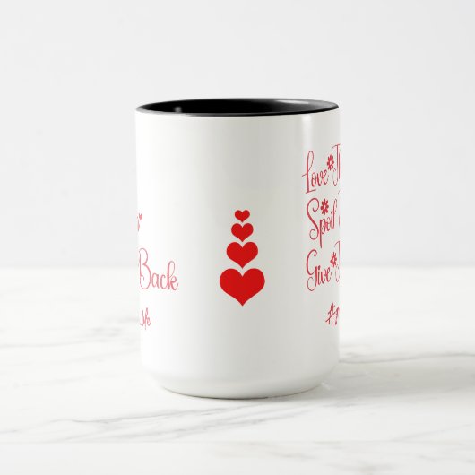 Hou van hen verwennen hen terug te geven oma grapp mok (Midden)