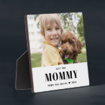 Hou van je Mama Foto Familie Modern Keepsake Fotoplaat<br><div class="desc">Gebruik een favoriete familiefoto om gemakkelijk een aandenken plaquette te creëer. Met drie regels tekst kunt u de speciale band op de foto uitdrukken. Deze professionele sjabloon zal creëer een sentimenteel geschenk voor elke moeder. Perfect formaat voor het plaatsen op een woonkamer mantel of een kantoor bureau. Overweeg dit voor...</div>