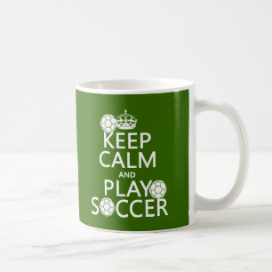 Houd Calm en Spel Voetbal (om het even welke kleur Koffiemok
