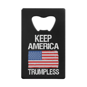 Houd de Amerikaanse Trumpless III Creditkaart Flessenopener