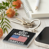 Houd de Amerikaanse Trumpless III Sleutelhanger (Voorkant Rechts)