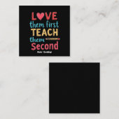 Houd eerst van hen, leer hen tweede inspirerende o vierkante visitekaartje (Voorkant / Achterkant)