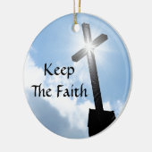 Houd het Faith Kruis op de blauwe hemel Keramisch Ornament (Links)