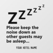 Houd het lawaai naar beneden. Gasten slapen Raamsticker (Vel)